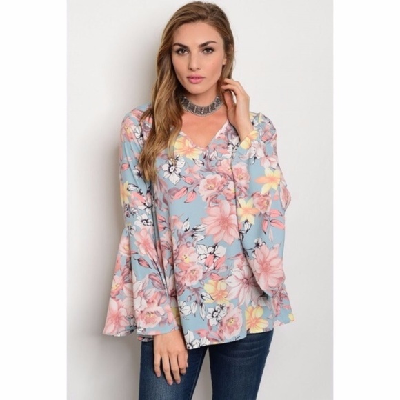 Tops - NWOT Stylish Flowers floral Print Bell Sleeve Blouse boho hippie V neck size S